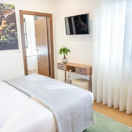 Casa Dona Edite Douro Hotel *